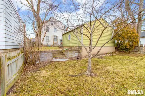 912 E Corrington Ave, Peoria, IL 61603 photo 5