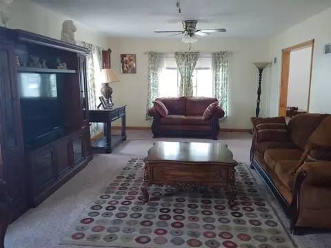 121 E Polk St, Cuba, IL 61427 photo 13