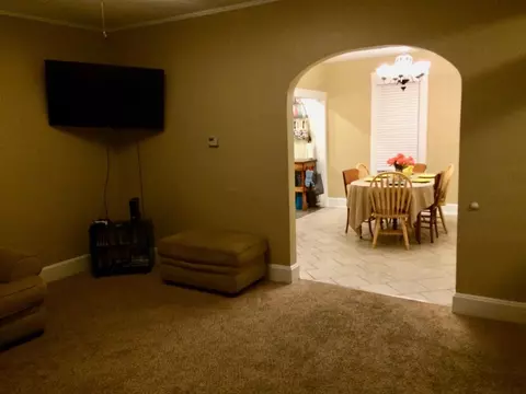 329 S Dudley St, Macomb, IL 61455 photo 4