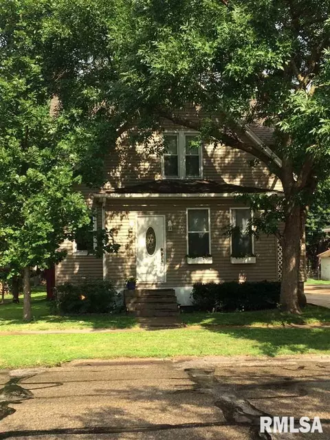 329 S Dudley St, Macomb, IL 61455 photo 12