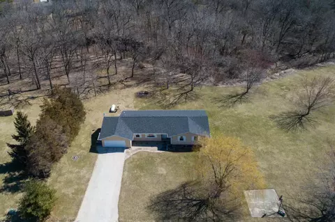 8712 N Willow Dr, Edwards, IL 61528 photo 5