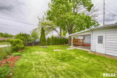 1406 W Forrest St, Bloomington, IL 61701 photo 3