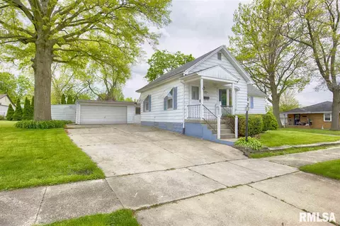1406 W Forrest St, Bloomington, IL 61701 photo 2