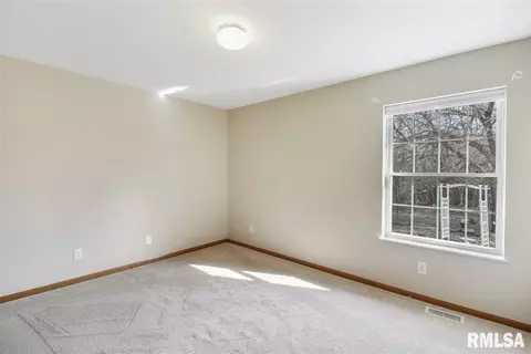 4724 W Pendleton Pl, Peoria, IL 61615 photo 21