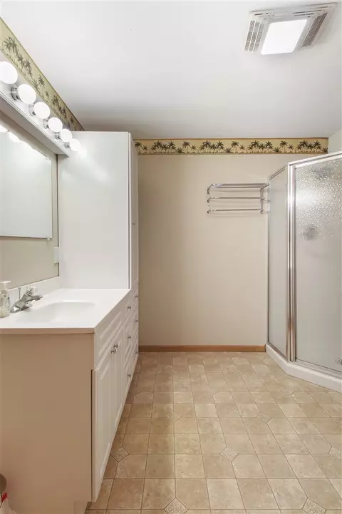 4724 W Pendleton Pl, Peoria, IL 61615 photo 32