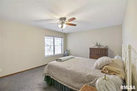 4724 W Pendleton Pl, Peoria, IL 61615 photo 17