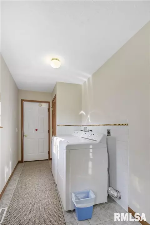 4724 W Pendleton Pl, Peoria, IL 61615 photo 25