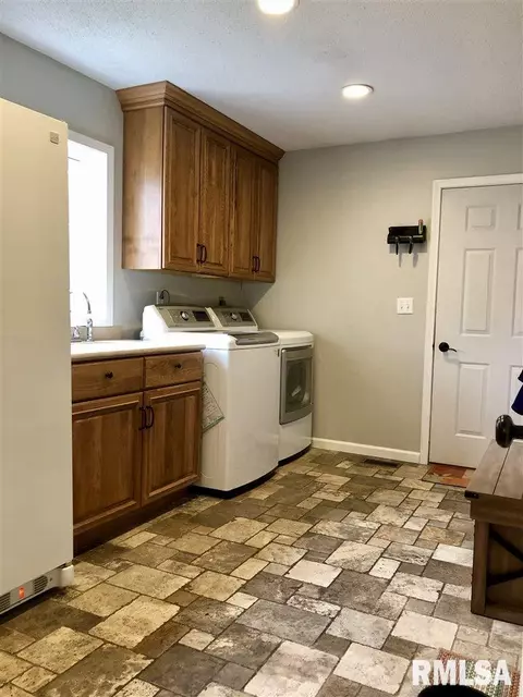 4 Marty Ln, Macomb, IL 61455 photo 22