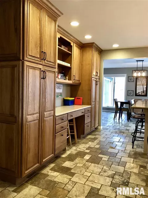 4 Marty Ln, Macomb, IL 61455 photo 21