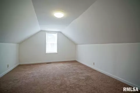 703 S Main St, Eureka, IL 61530 photo 25