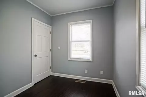 703 S Main St, Eureka, IL 61530 photo 18