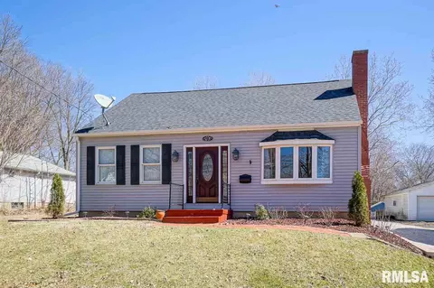 703 S Main St, Eureka, IL 61530 photo 1