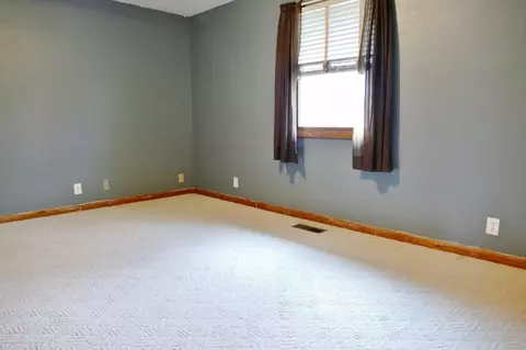 1904 Century Dr, Eureka, IL 61530 photo 21