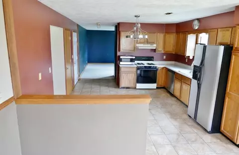 1904 Century Dr, Eureka, IL 61530 photo 6