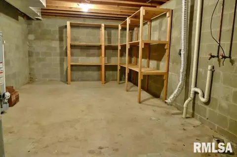 1904 Century Dr, Eureka, IL 61530 photo 29