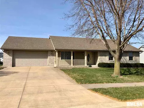 1206 Grand Ave, Macomb, IL 61455 photo 1