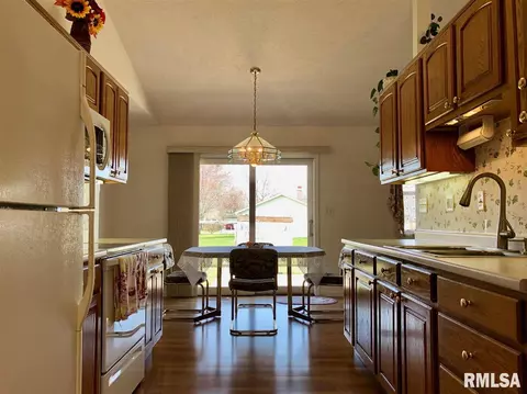 1206 Grand Ave, Macomb, IL 61455 photo 9