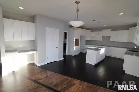 11300 N Chesapeake Ln, Dunlap, IL 61525 photo 6