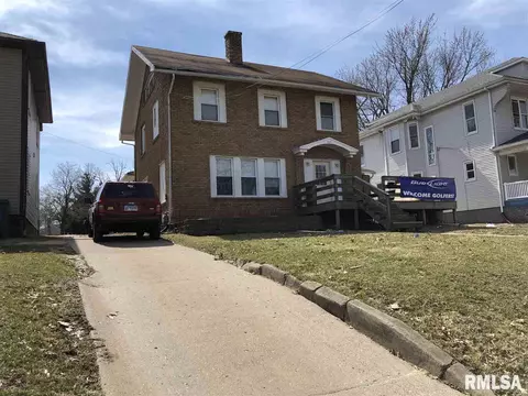 607 W Adams St, Macomb, IL 61455 photo 1
