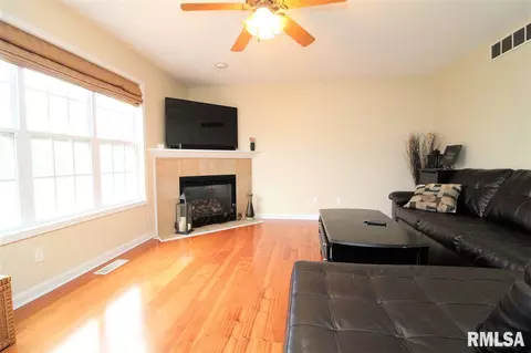 11408 N Casey Ct, Dunlap, IL 61525 photo 6