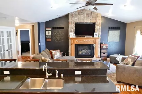 5012 S Sir Lionel Ct, Mapleton, IL 61547 photo 9