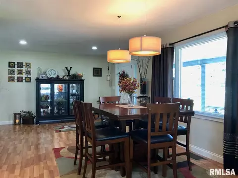 1524 Candy Ln, Macomb, IL 61455 photo 2