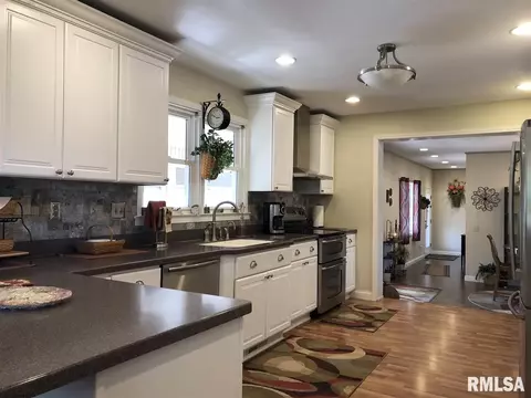 1524 Candy Ln, Macomb, IL 61455 photo 7
