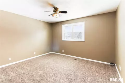 4304 S Banbury Cove Cv, Mapleton, IL 61547 photo 14