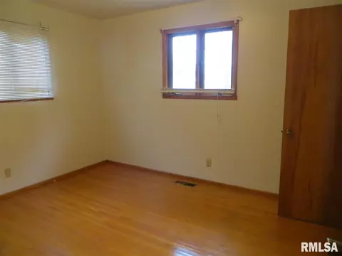 310 Circle Dr, Morton, IL 61550 photo 11