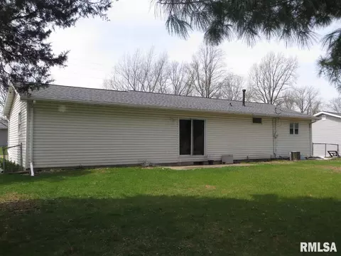 310 Circle Dr, Morton, IL 61550 photo 4