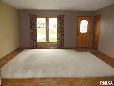 310 Circle Dr, Morton, IL 61550 photo 7