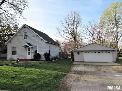 505 James St, Eureka, IL 61530 photo 1