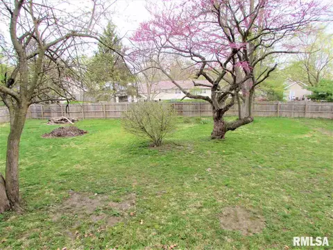 505 James St, Eureka, IL 61530 photo 23