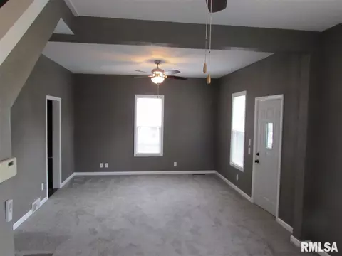 505 James St, Eureka, IL 61530 photo 12