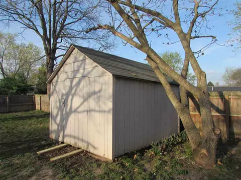 505 James St, Eureka, IL 61530 photo 19