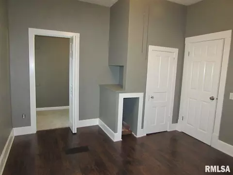 505 James St, Eureka, IL 61530 photo 8