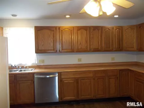 111 N Major, Eureka, IL 61530 photo 5