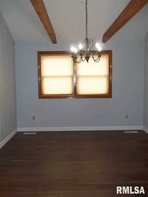 111 N Major, Eureka, IL 61530 photo 6