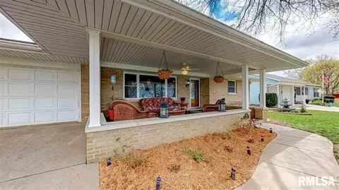 104 Pieper Cir, Delavan, IL 61734 photo 16