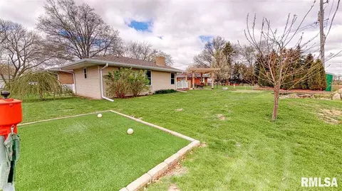 104 Pieper Cir, Delavan, IL 61734 photo 5