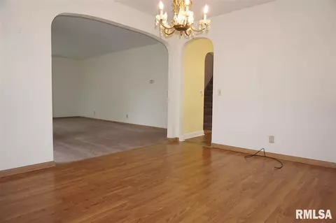 205 E Sheridan St, Manito, IL 61546 photo 12