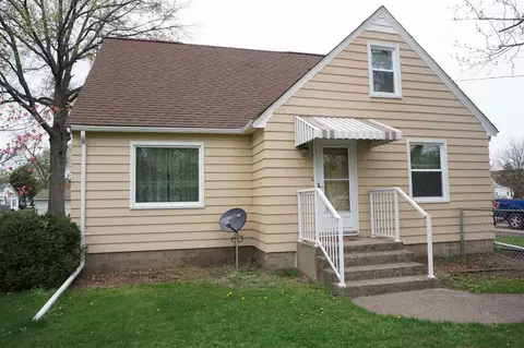 205 E Sheridan St, Manito, IL 61546 photo 3