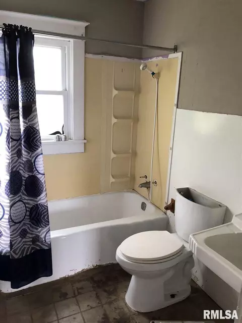 1400 Maple Ave, Macomb, IL 61455 photo 22