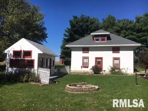 408 N Walnut St, Delavan, IL 61734 photo 11