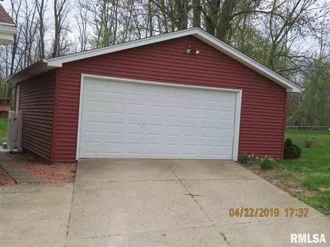 215 Murphy, Metamora, IL 61548 photo 21