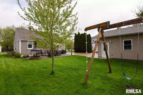 904 E Adams, Washington, IL 61571 photo 24