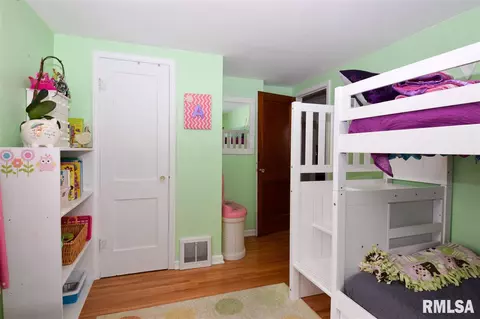 904 E Adams, Washington, IL 61571 photo 13