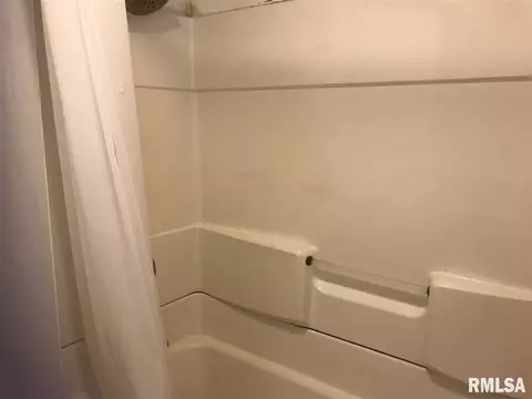 308 E Summit St, Macomb, IL 61455 photo 10