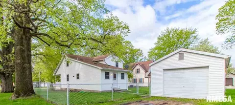 311 E 4th St, Delavan, IL 61734 photo 3
