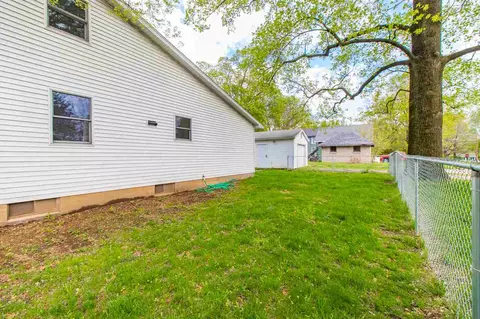 311 E 4th St, Delavan, IL 61734 photo 31
